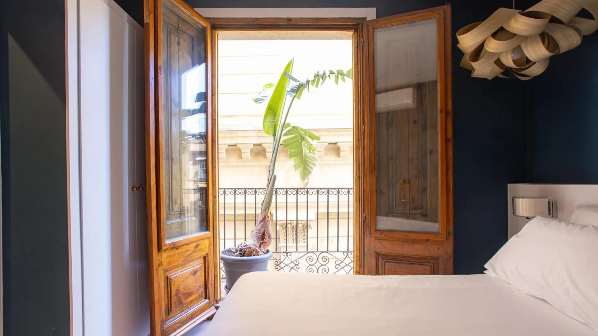 ** Pensión Hostal Sol y K Barcelona España